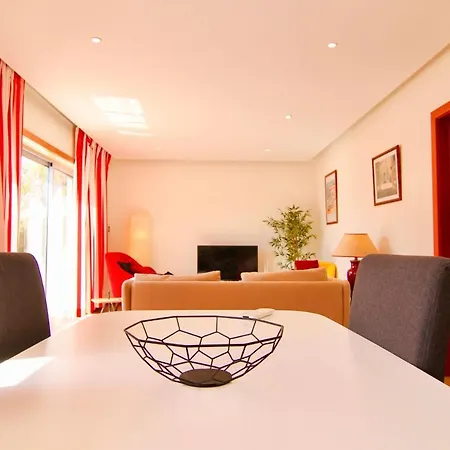 Lovelystay - Modern 3bedroom Duplex W/pool *