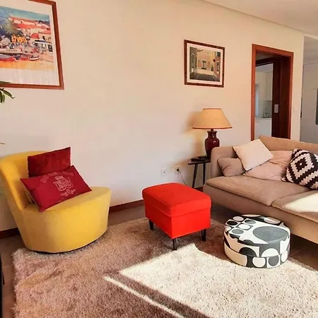 Lovelystay - Modern 3bedroom Duplex W/pool 앨칸타릴하