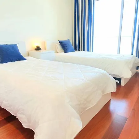 Lovelystay - Modern 3bedroom Duplex W/pool