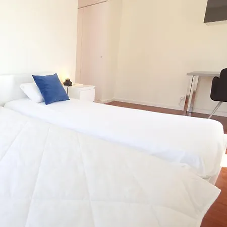Lovelystay - Modern 3bedroom Duplex W/pool