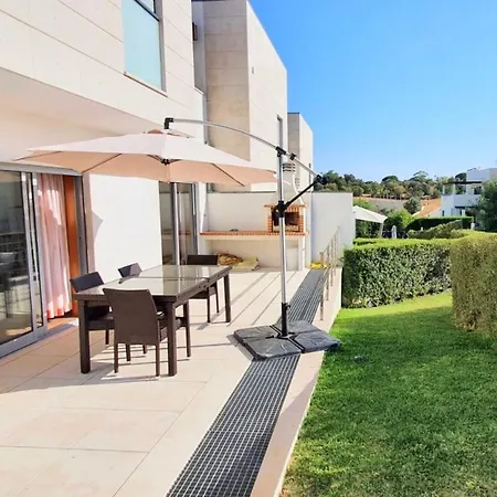 펜션 Lovelystay - Modern 3bedroom Duplex W/pool 앨칸타릴하
