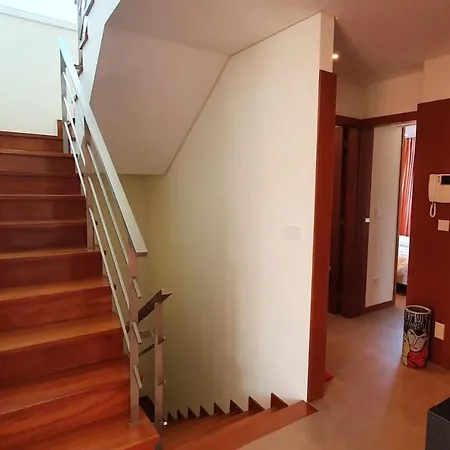 Lovelystay - Modern 3bedroom Duplex W/pool