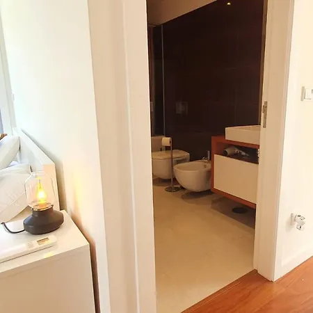 Lovelystay - Modern 3bedroom Duplex W/pool 펜션 *